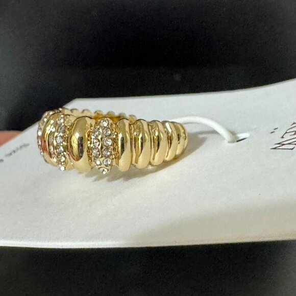 NWT J. Crew Textured Pave Ring Gold Tone CK659 Size 6 - Picture 5 of 7